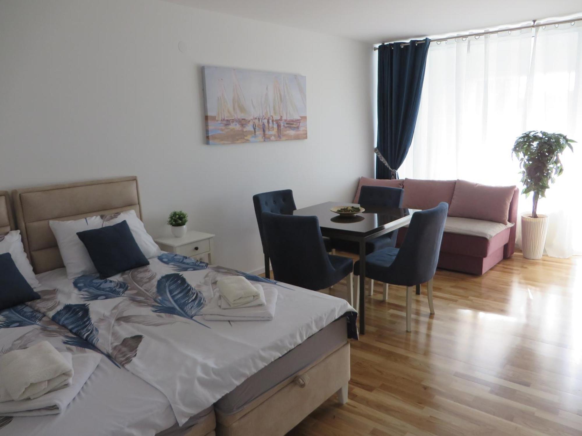 Lägenhet Lux 10 Center, Free Parking Ni